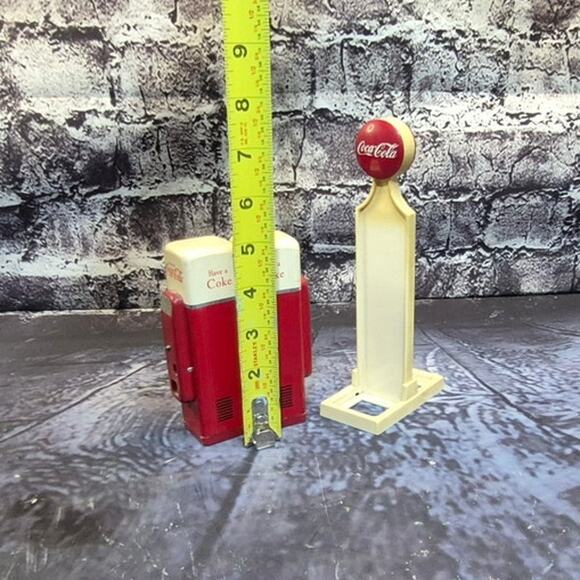 Vintage 1993 Coca Cola Salt and Pepper Shaker Set Coke Vending Machine w Carrier - Picture 4 of 6